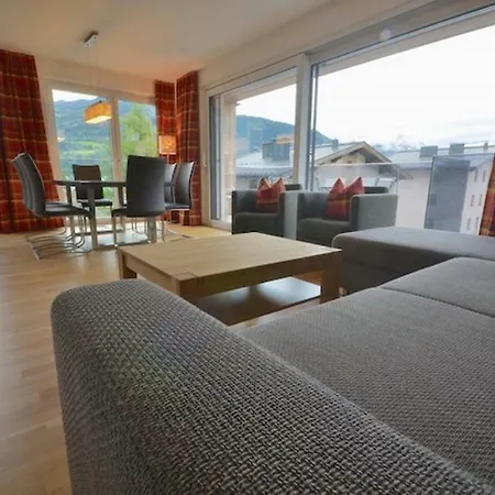 Apartment Luxury Penthouse With Lake, Mountain Views, Free Parking,wi-fi And Roof Top Dining Patio