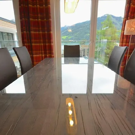 Luxury Penthouse With Lake, Mountain Views, Free Parking,wi-fi And Roof Top Dining Patio Apartment Zell am See