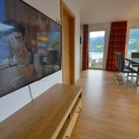 Apartment Luxury Penthouse With Lake, Mountain Views, Free Parking,wi-fi And Roof Top Dining Patio