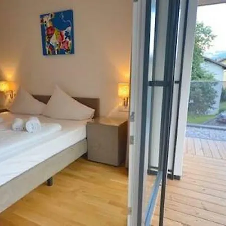 Apartment Luxury Penthouse With Lake, Mountain Views, Free Parking,wi-fi And Roof Top Dining Patio Zell am See