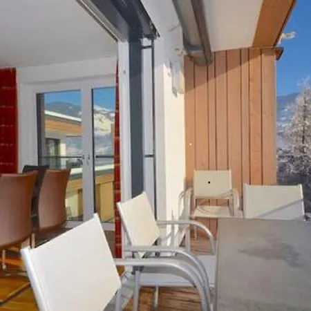 Luxury Penthouse With Lake, Mountain Views, Free Parking,wi-fi And Roof Top Dining Patio *