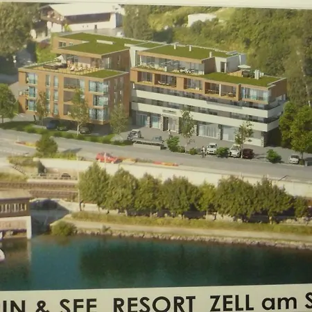 Luxury Penthouse With Lake, Mountain Views, Free Parking,wi-fi And Roof Top Dining Patio * Zell am See